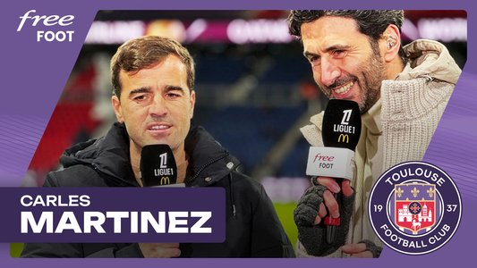 Illustration du Bord-terrain / Episode 435 / PSG/Toulouse - C. Martinez : "Le bon moment pour jouer Paris ? Oui !"